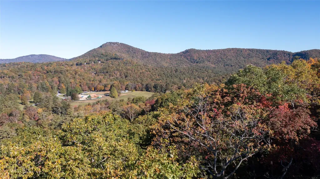 FE-3 Triple Farm Road Cashiers NC 28717