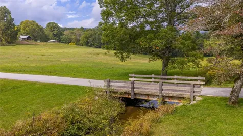 FE-3 Triple Farm Road Cashiers NC 28717