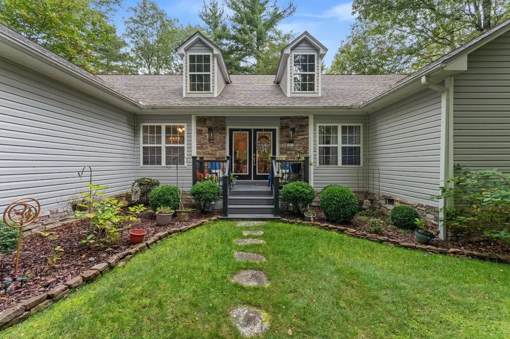 217 Crestwood Road Cashiers NC 28717