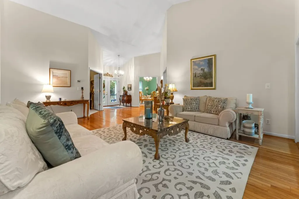 217 Crestwood Road Cashiers NC 28717