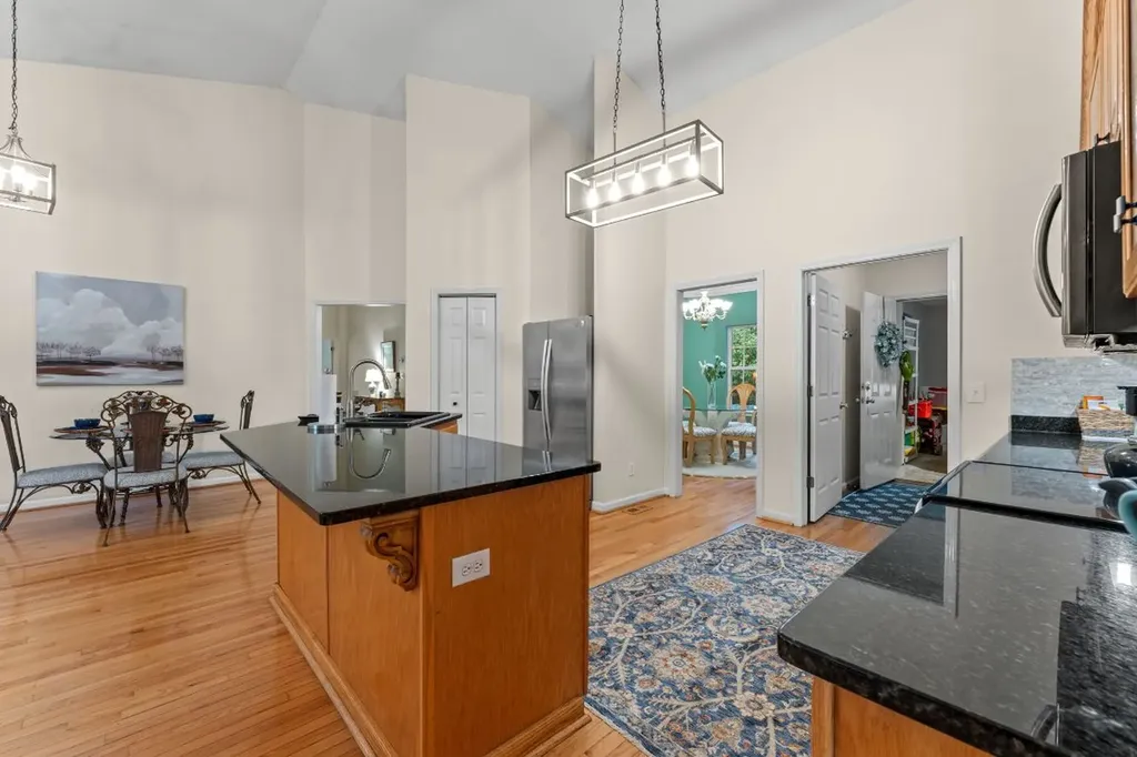 217 Crestwood Road Cashiers NC 28717