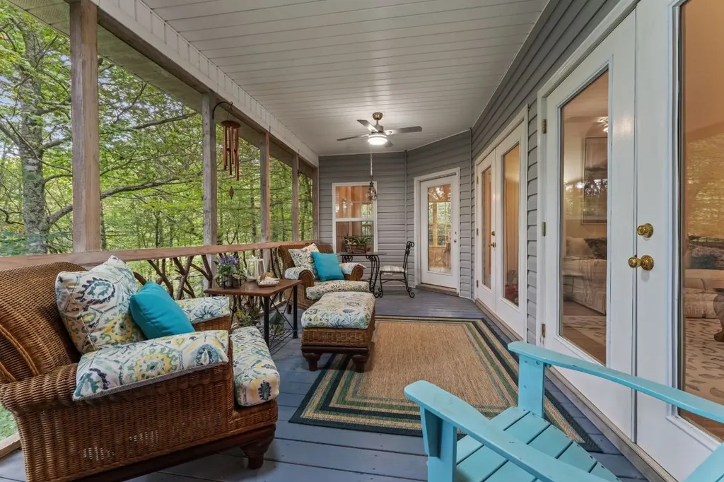 217 Crestwood Road Cashiers NC 28717