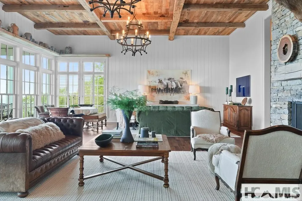 2808 Big Sheepcliff Road Cashiers NC 28717