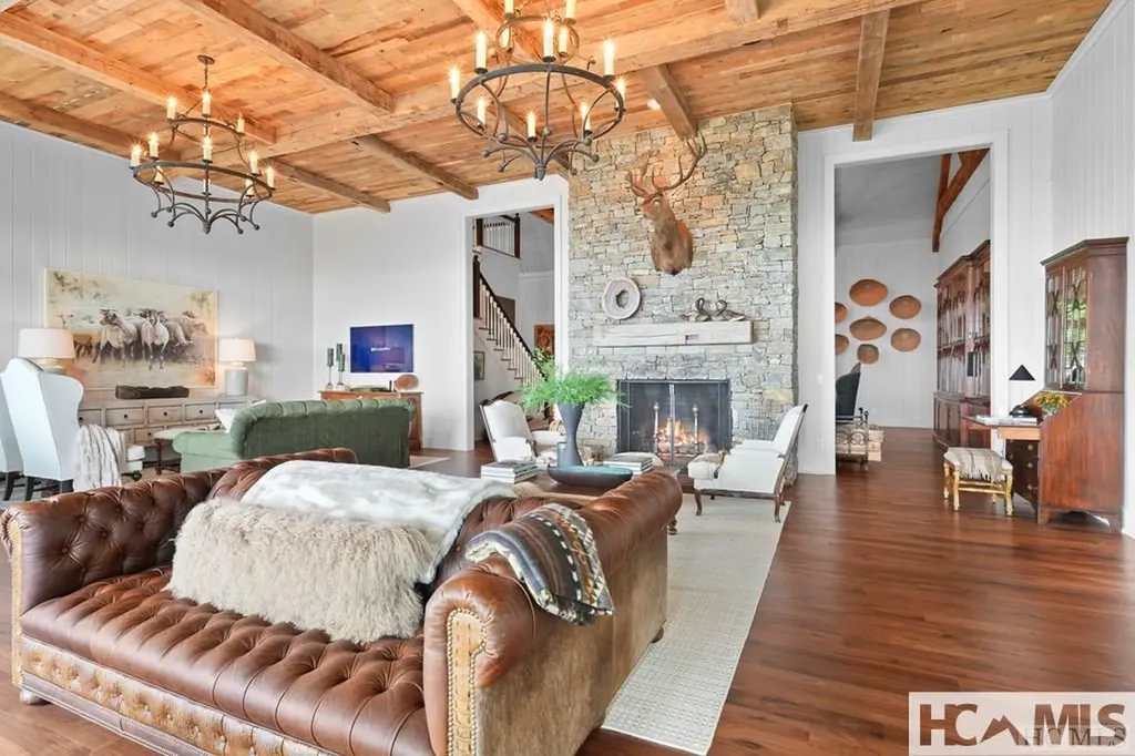 2808 Big Sheepcliff Road Cashiers NC 28717