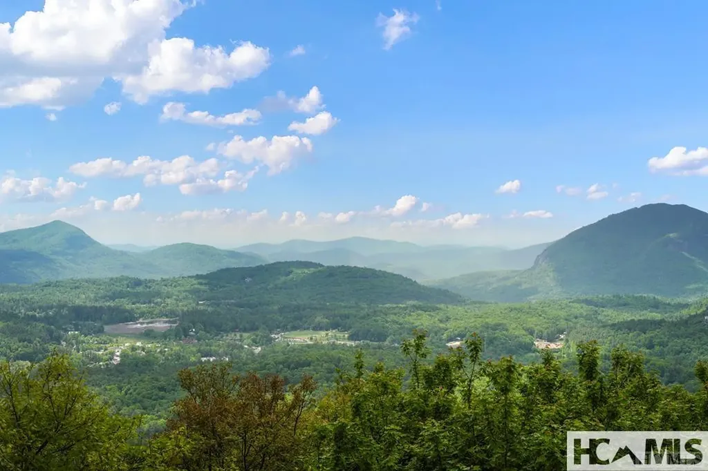 2808 Big Sheepcliff Road Cashiers NC 28717