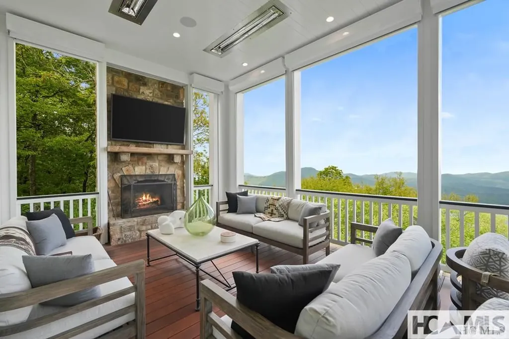 2808 Big Sheepcliff Road Cashiers NC 28717