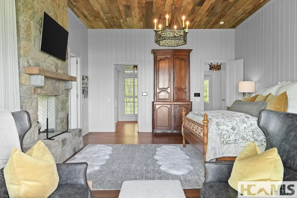 2808 Big Sheepcliff Road Cashiers NC 28717