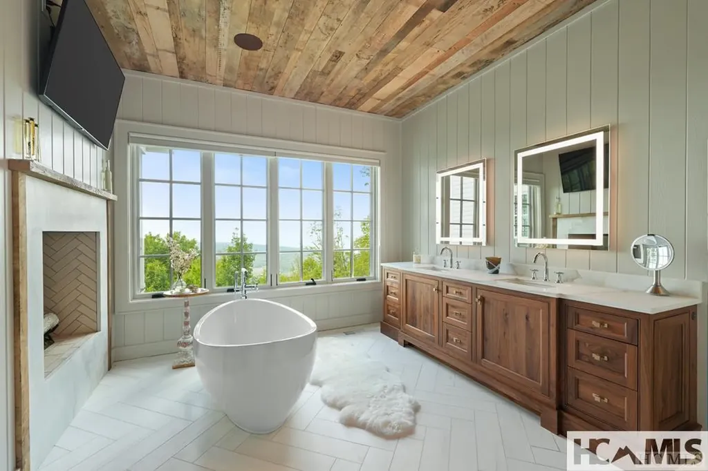 2808 Big Sheepcliff Road Cashiers NC 28717