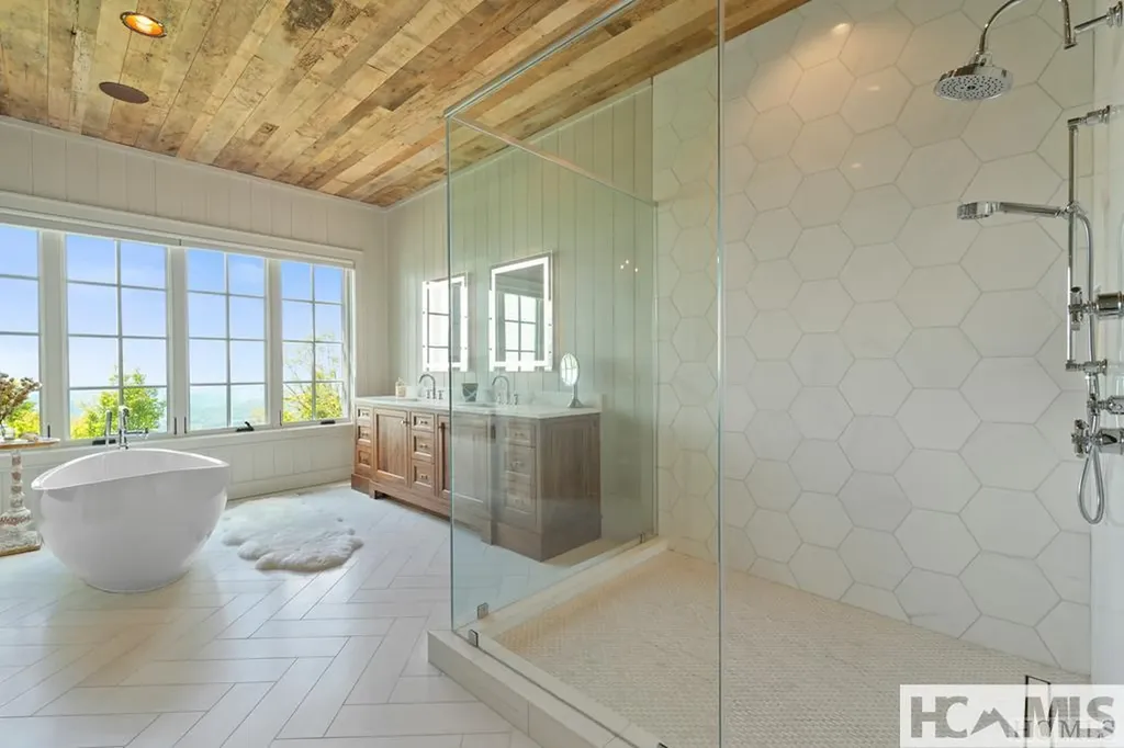 2808 Big Sheepcliff Road Cashiers NC 28717