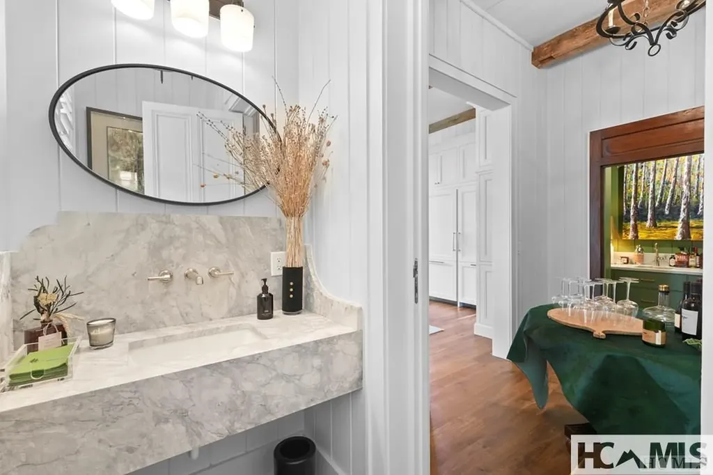 2808 Big Sheepcliff Road Cashiers NC 28717