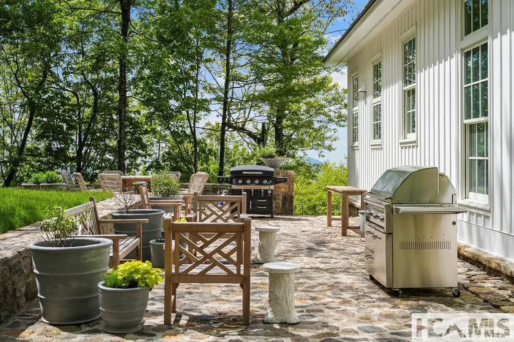 2808 Big Sheepcliff Road Cashiers NC 28717