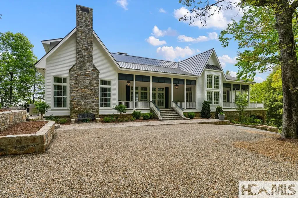 2808 Big Sheepcliff Road Cashiers NC 28717