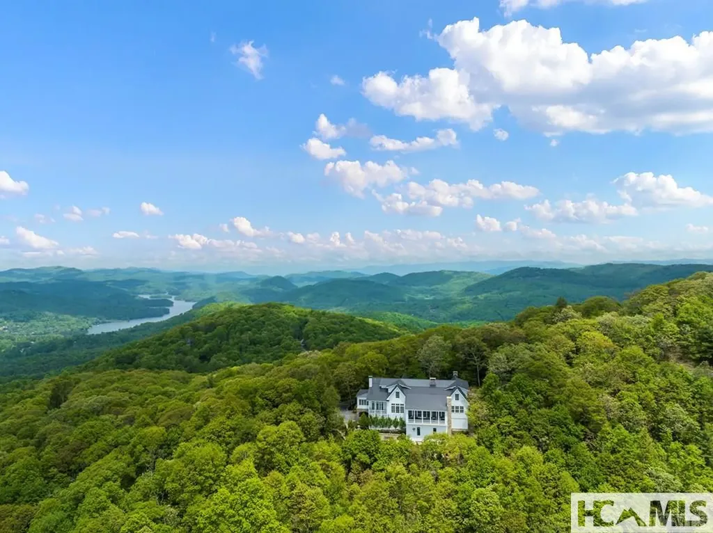 2808 Big Sheepcliff Road Cashiers NC 28717