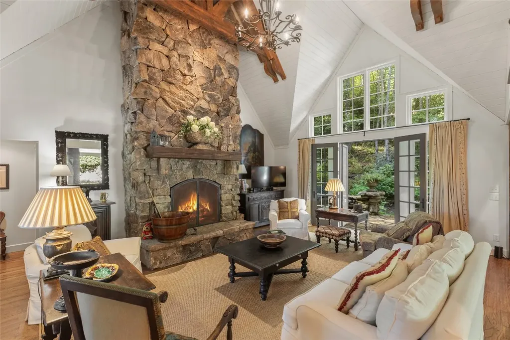 951 Cherokee Trace Cashiers NC 28717