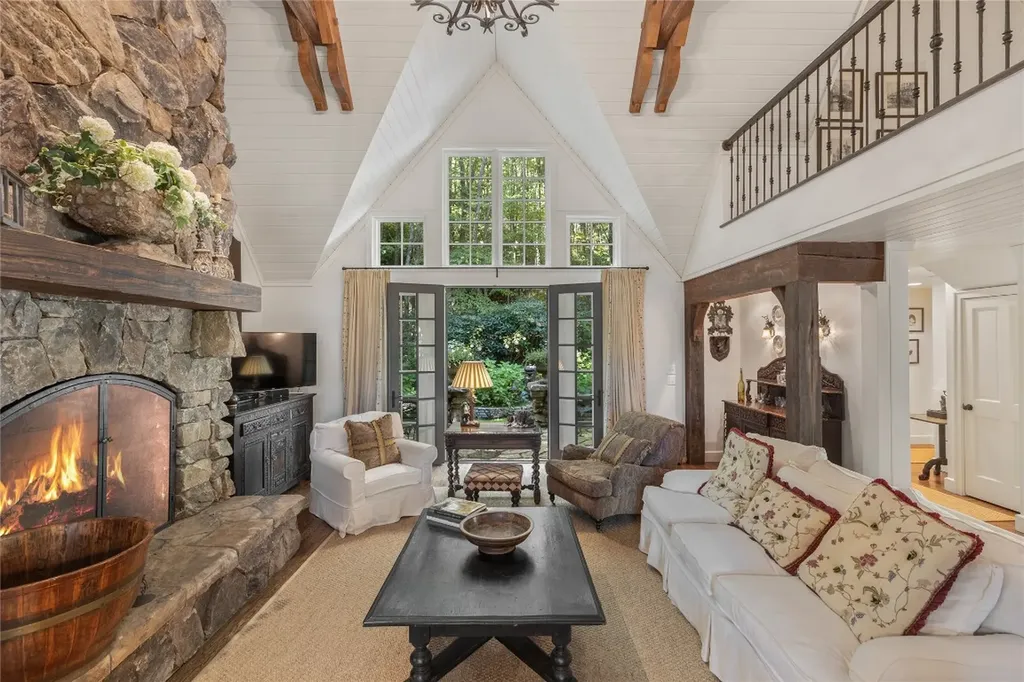 951 Cherokee Trace Cashiers NC 28717