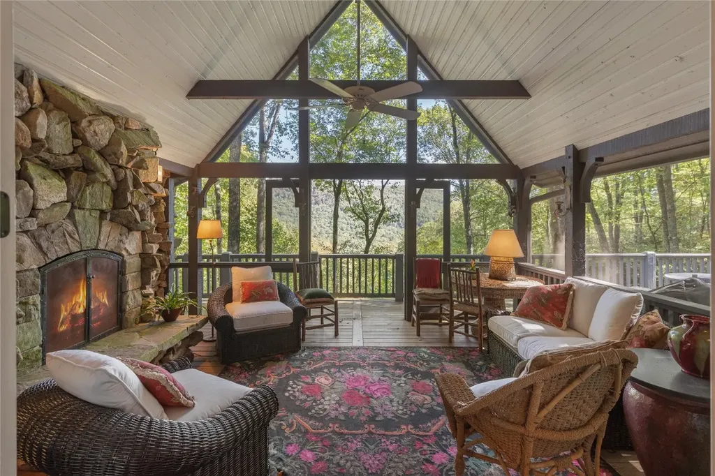 951 Cherokee Trace Cashiers NC 28717