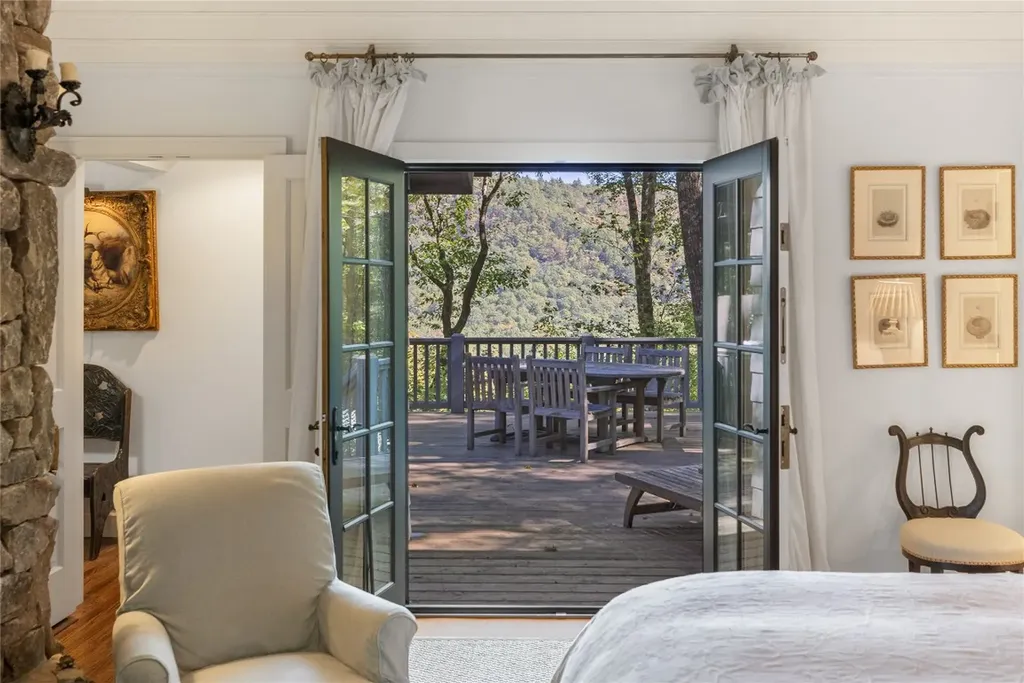 951 Cherokee Trace Cashiers NC 28717