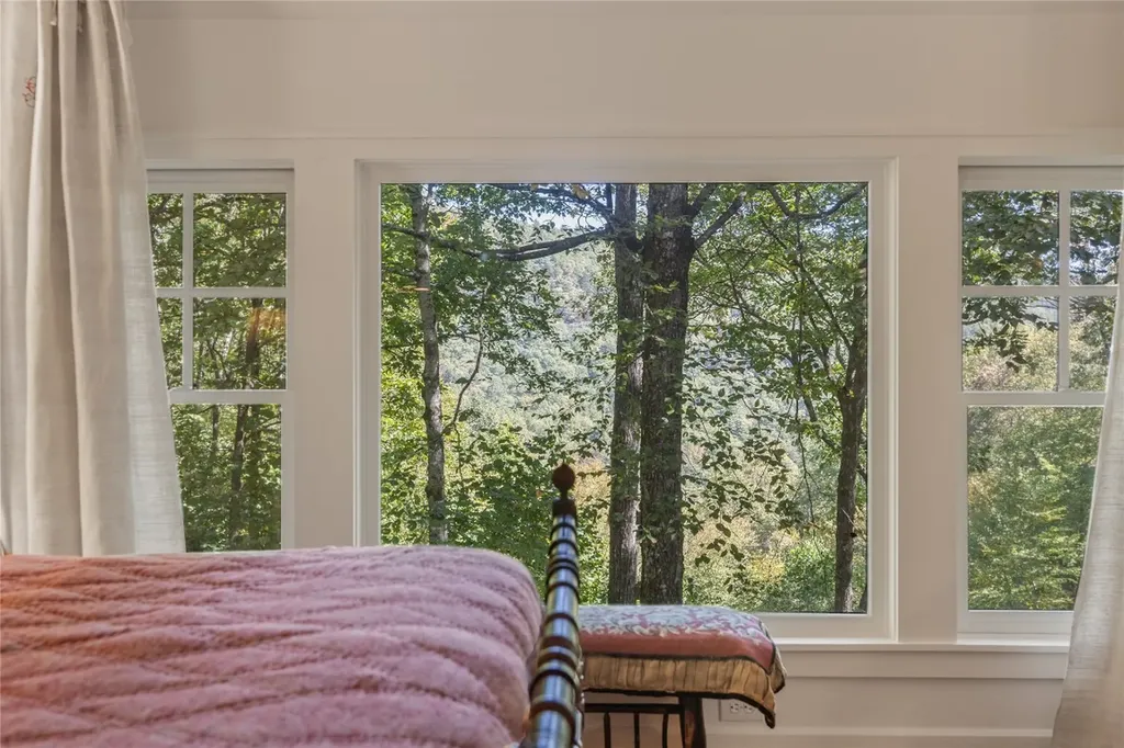 951 Cherokee Trace Cashiers NC 28717