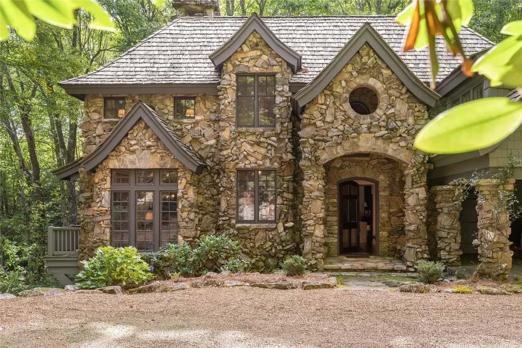 951 Cherokee Trace Cashiers NC 28717