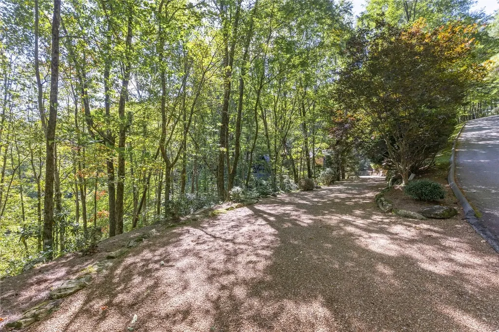 951 Cherokee Trace Cashiers NC 28717