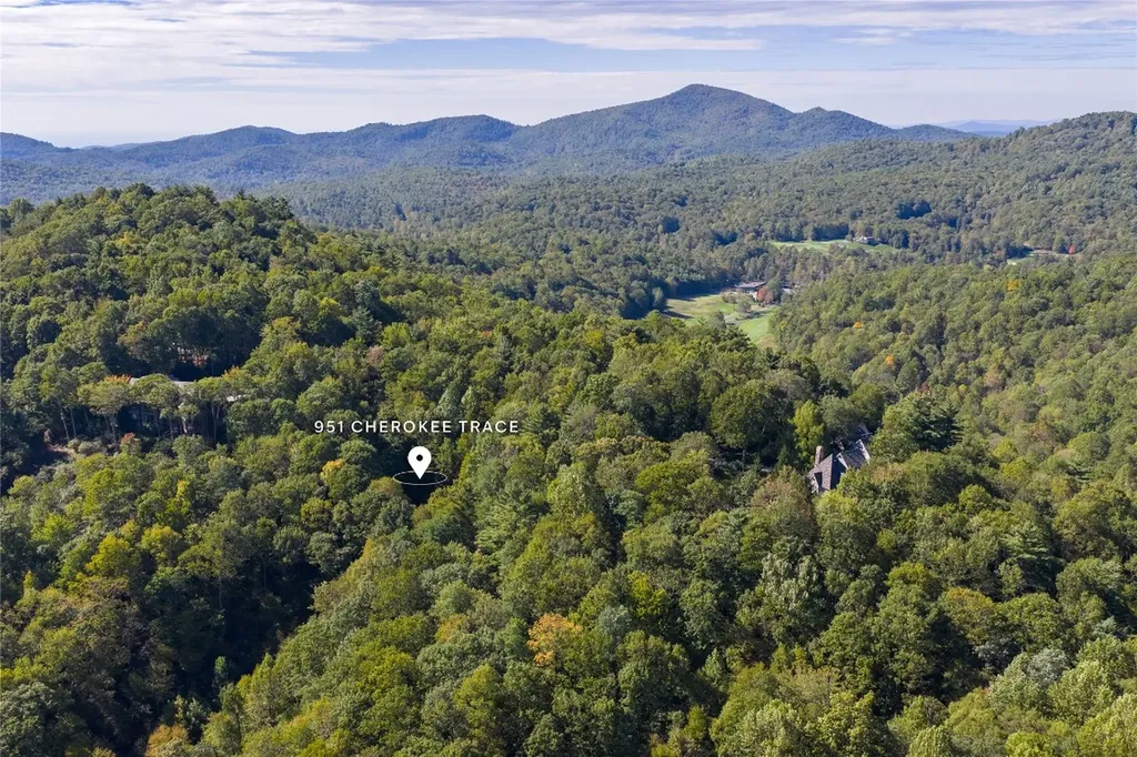 951 Cherokee Trace Cashiers NC 28717