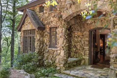 951 Cherokee Trace Cashiers NC 28717