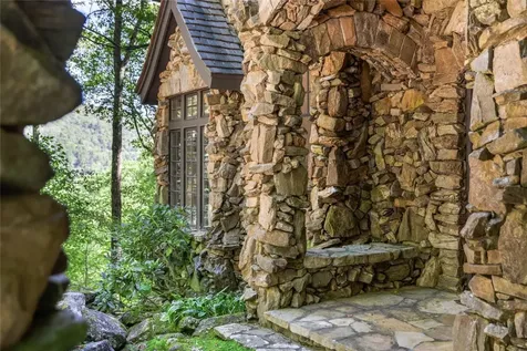 951 Cherokee Trace Cashiers NC 28717