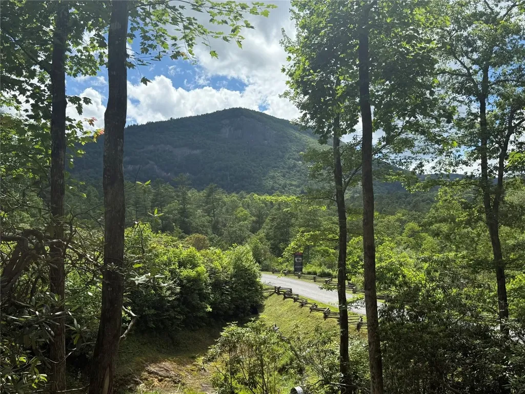 15E Cats Eye Run Highlands NC 28741