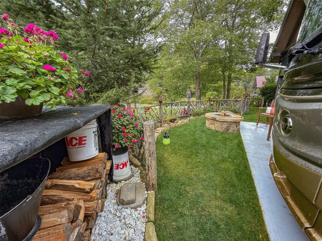 111 Wildflower Road Scaly Mountain NC 28775