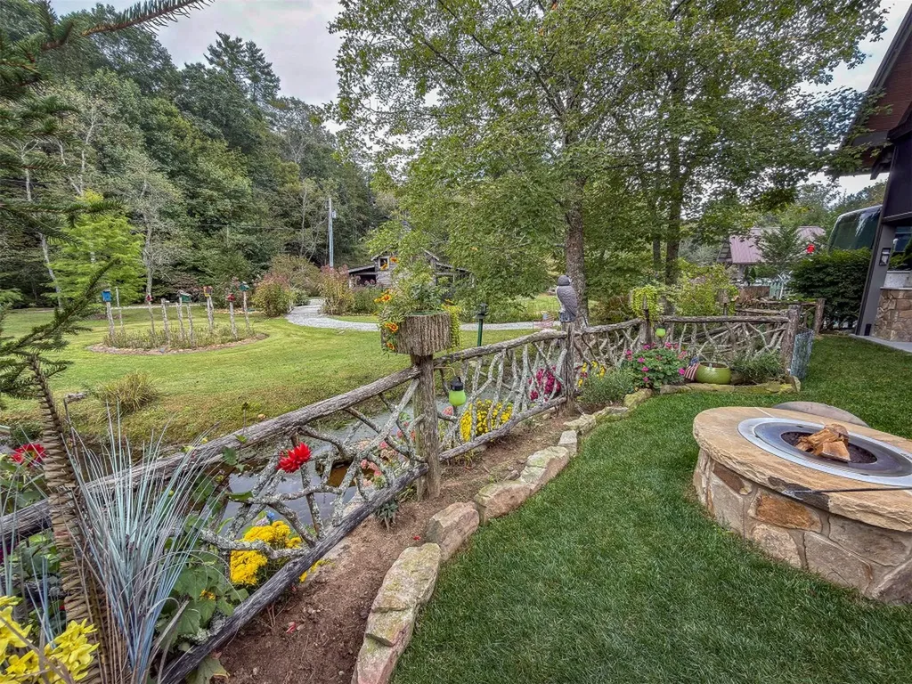 111 Wildflower Road Scaly Mountain NC 28775