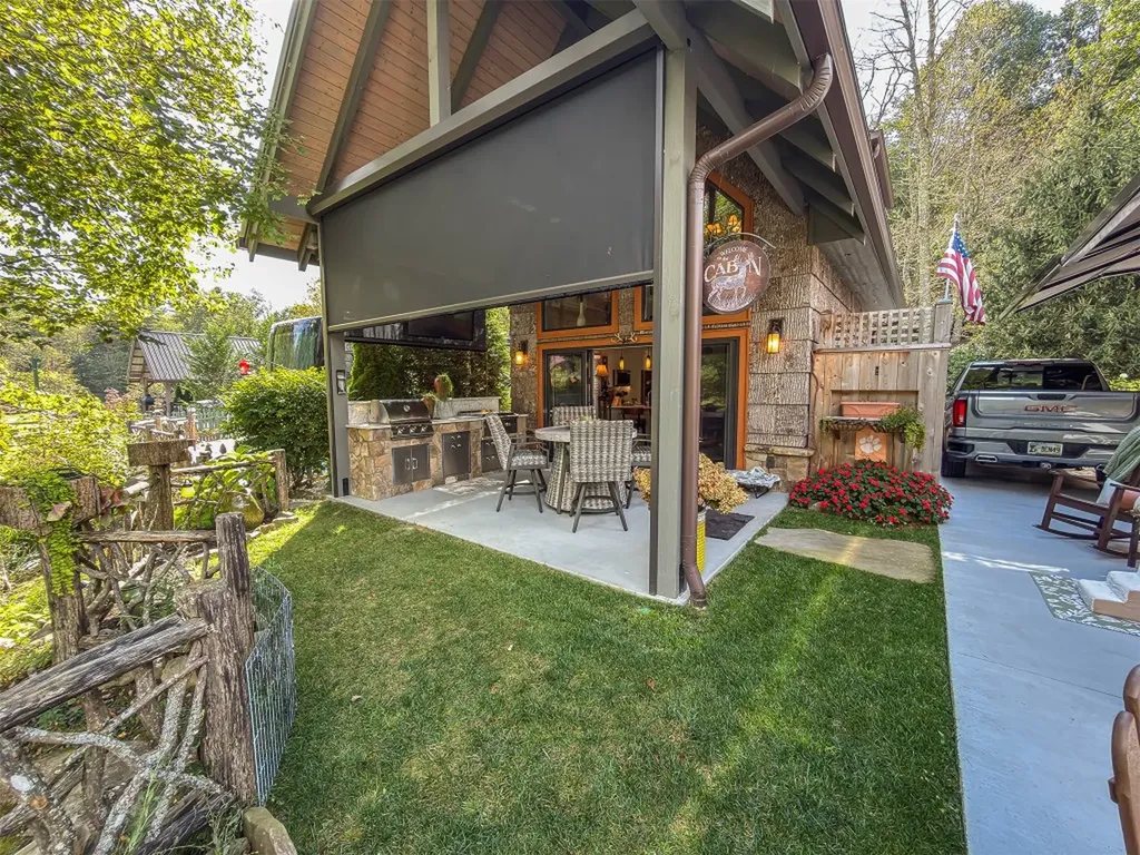 111 Wildflower Road Scaly Mountain NC 28775