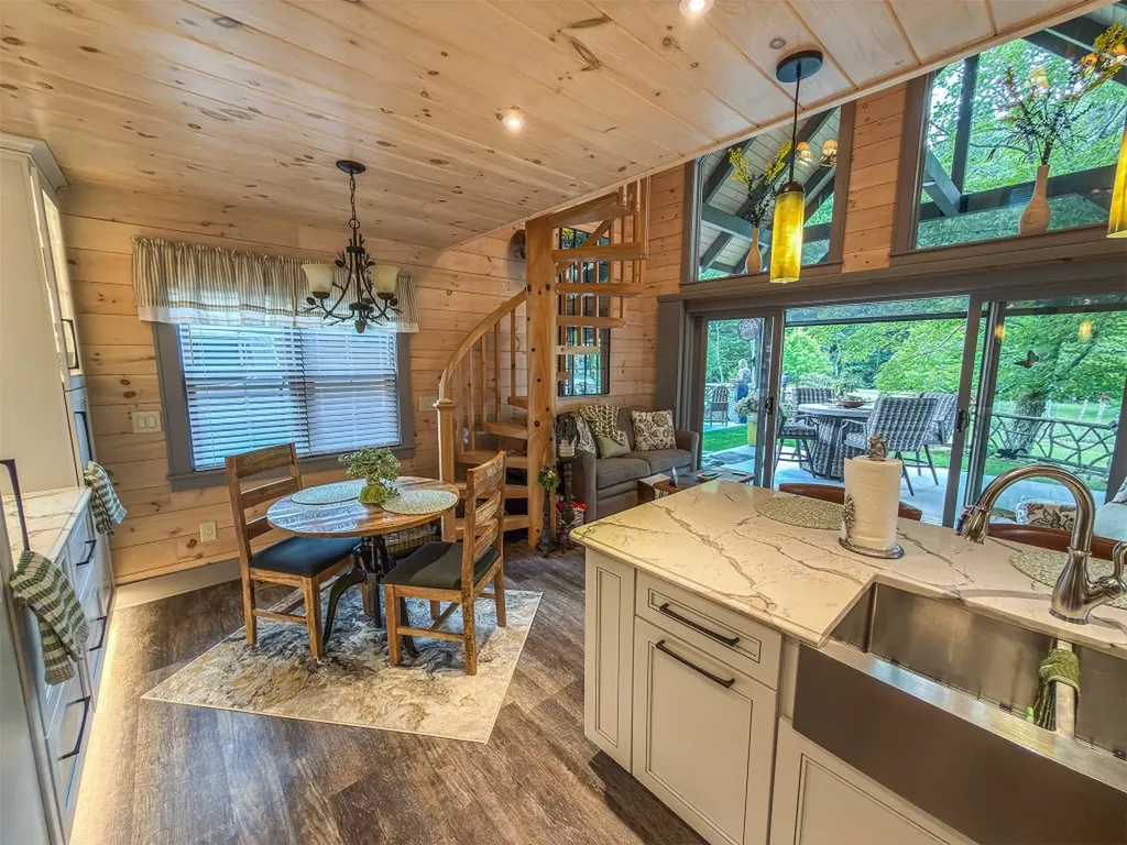 111 Wildflower Road Scaly Mountain NC 28775