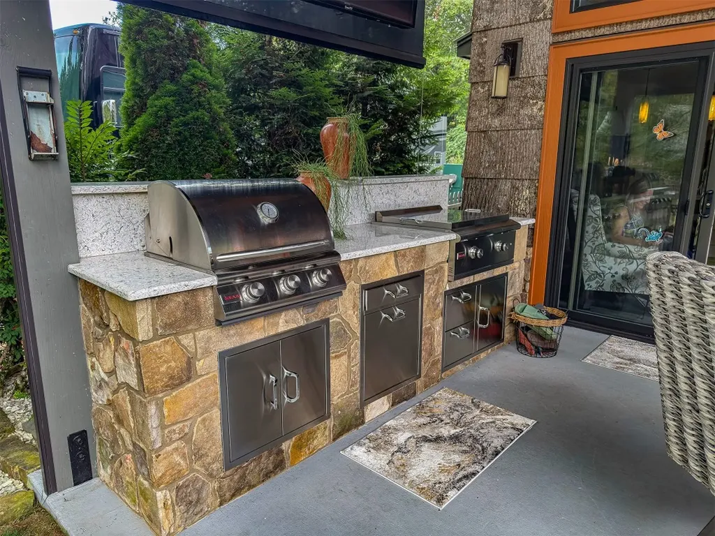 111 Wildflower Road Scaly Mountain NC 28775