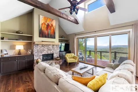 129 Skyline Park Drive Franklin NC 28734