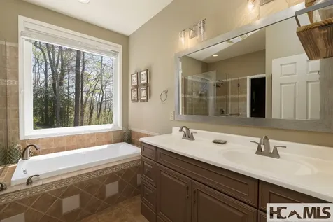 129 Skyline Park Drive Franklin NC 28734