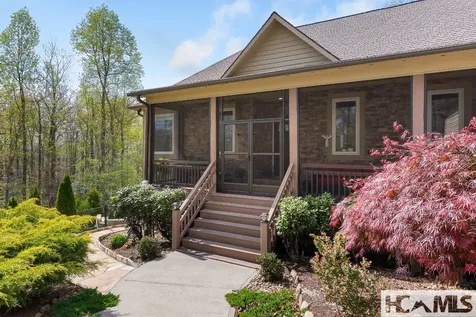 129 Skyline Park Drive Franklin NC 28734