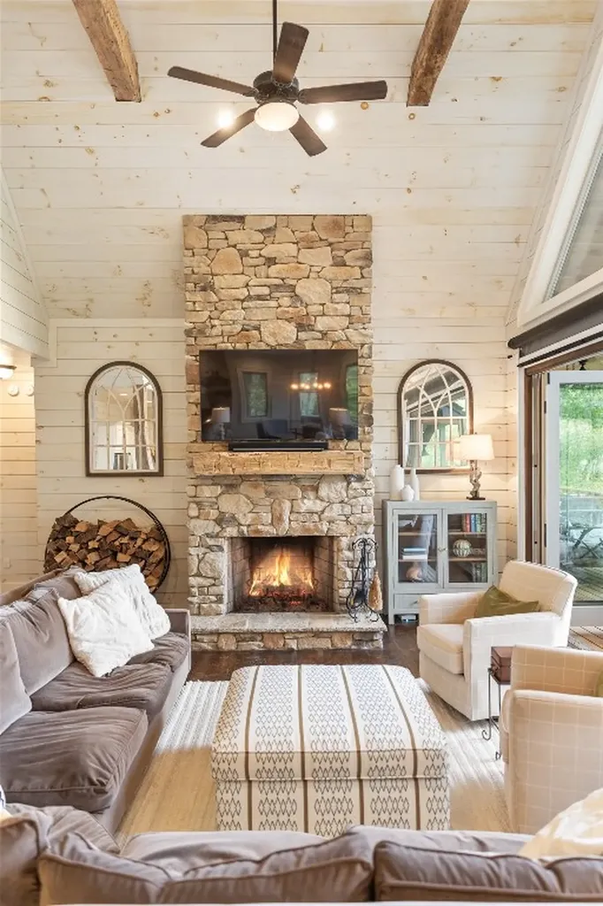 114 Settler's Rest Road Glenville NC 28736