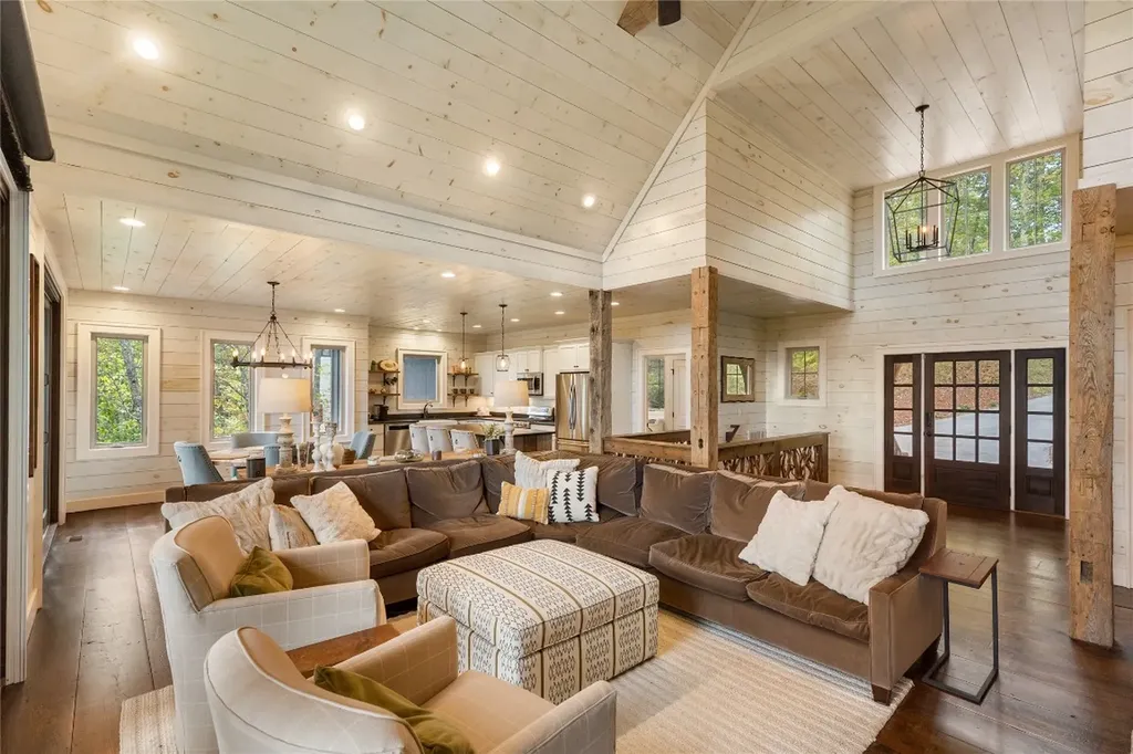 114 Settler's Rest Road Glenville NC 28736