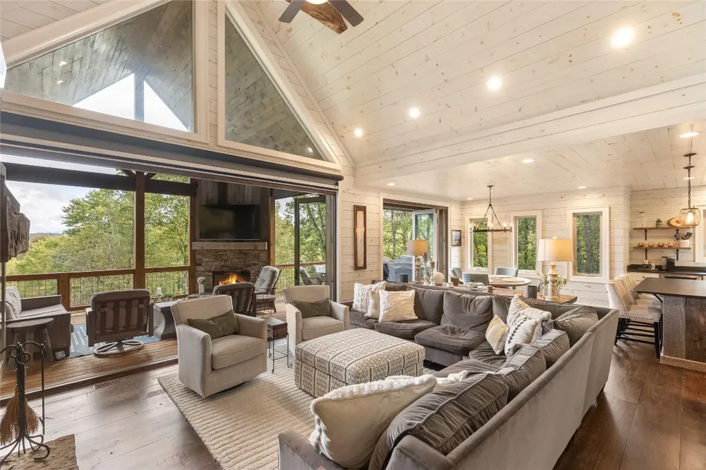 114 Settler's Rest Road Glenville NC 28736