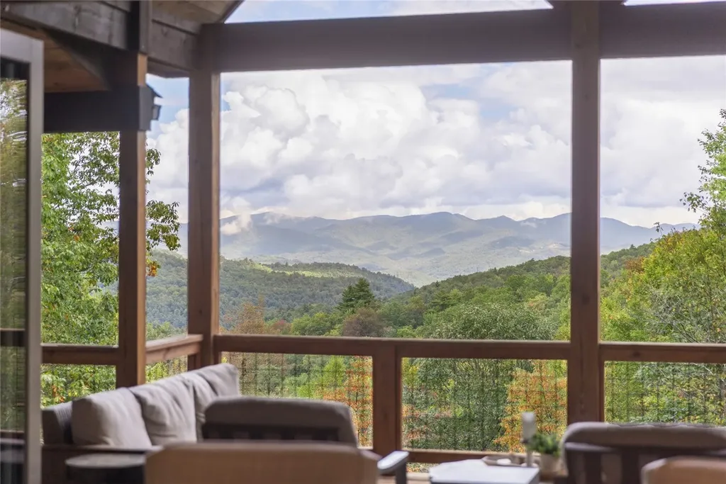 114 Settler's Rest Road Glenville NC 28736