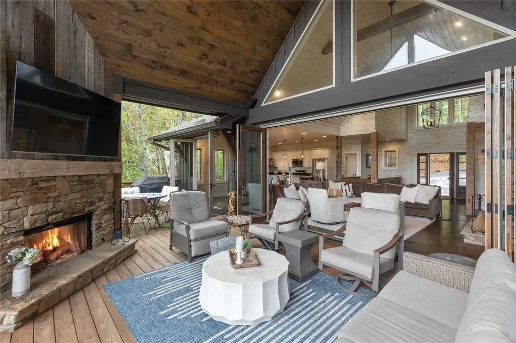 114 Settler's Rest Road Glenville NC 28736