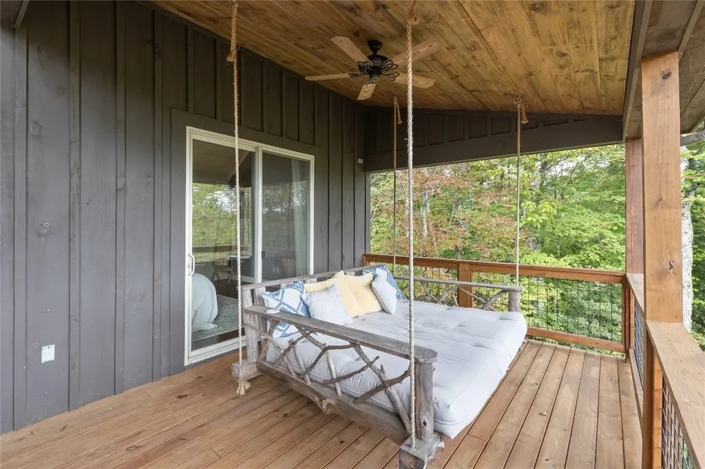 114 Settler's Rest Road Glenville NC 28736