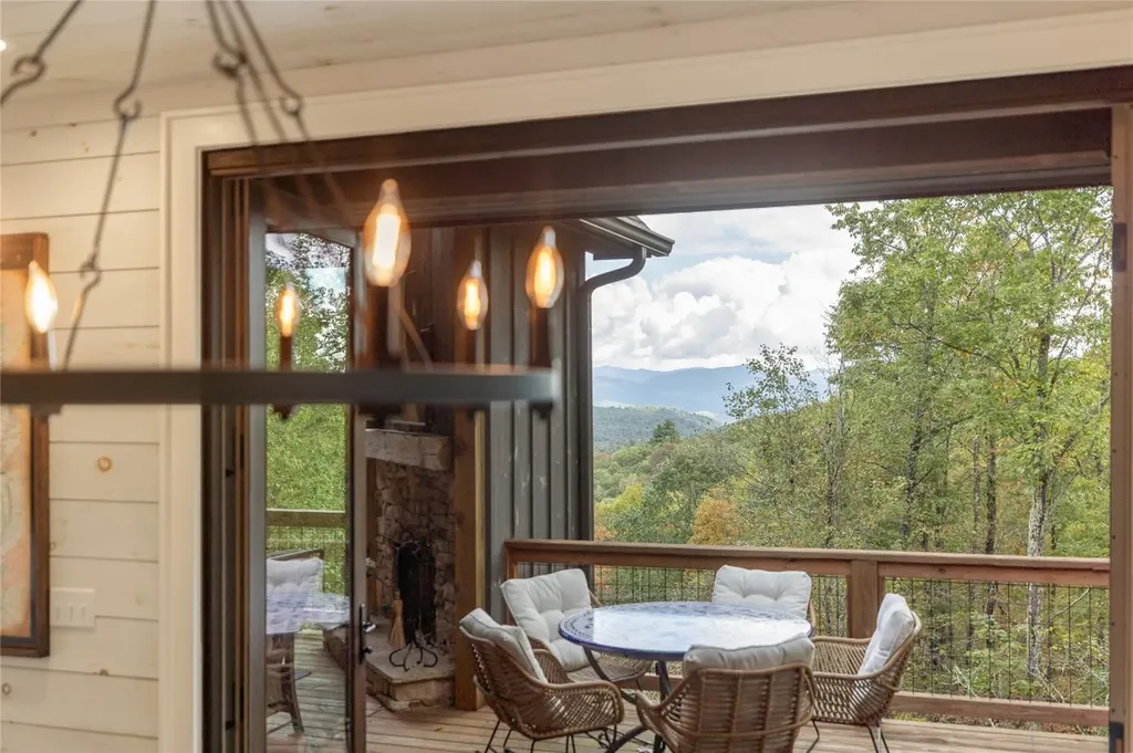 114 Settler's Rest Road Glenville NC 28736