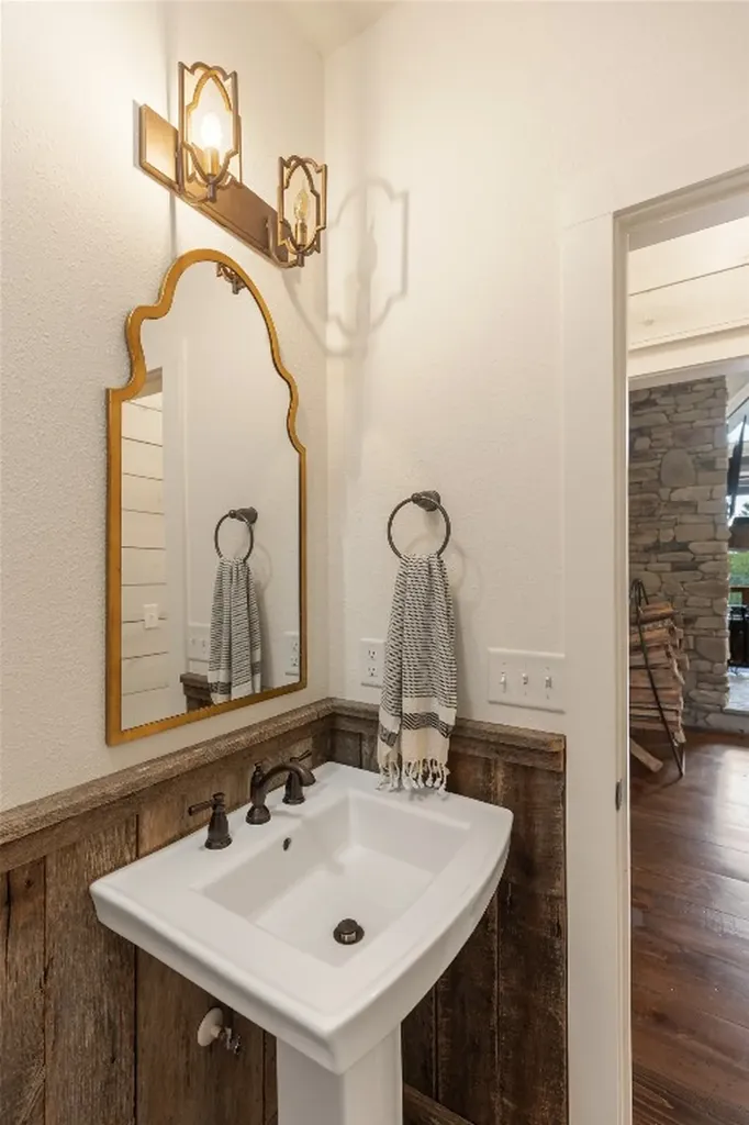 114 Settler's Rest Road Glenville NC 28736