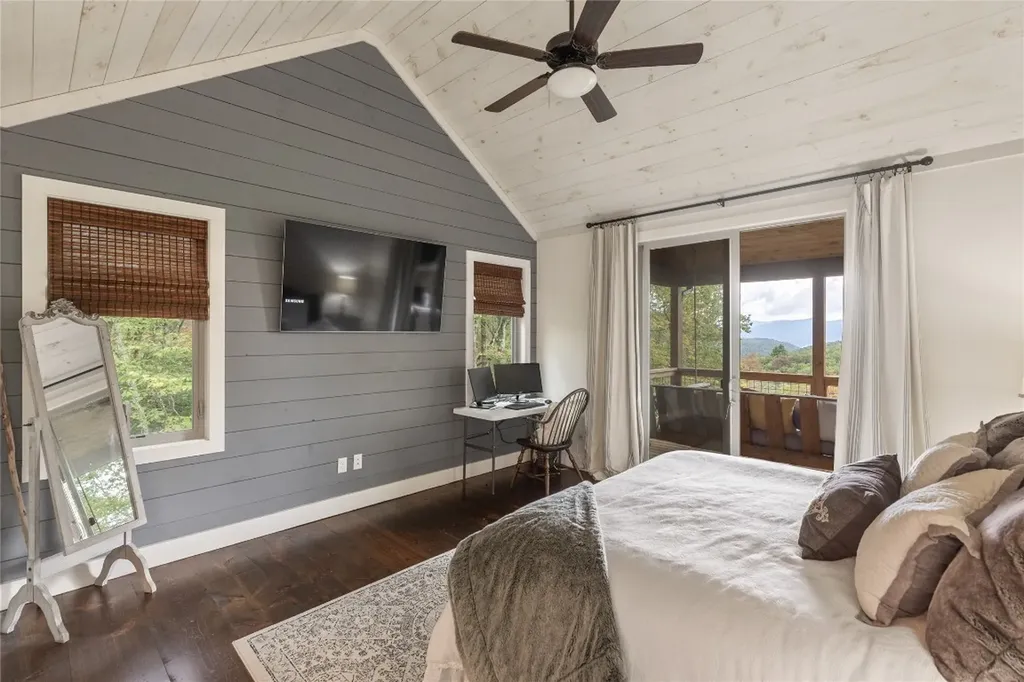 114 Settler's Rest Road Glenville NC 28736