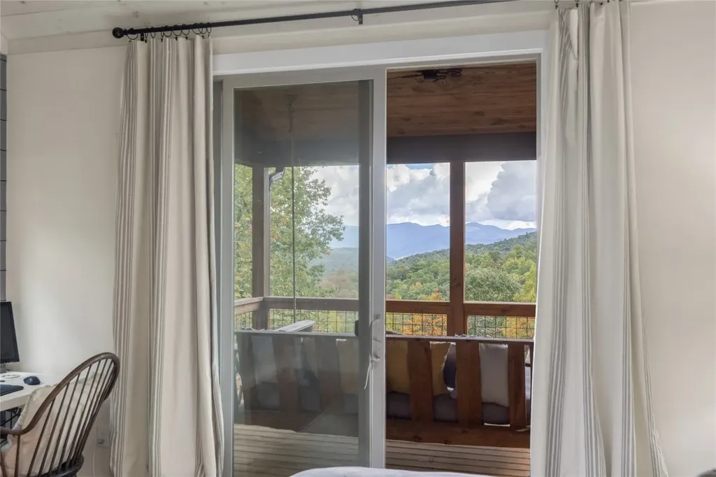 114 Settler's Rest Road Glenville NC 28736