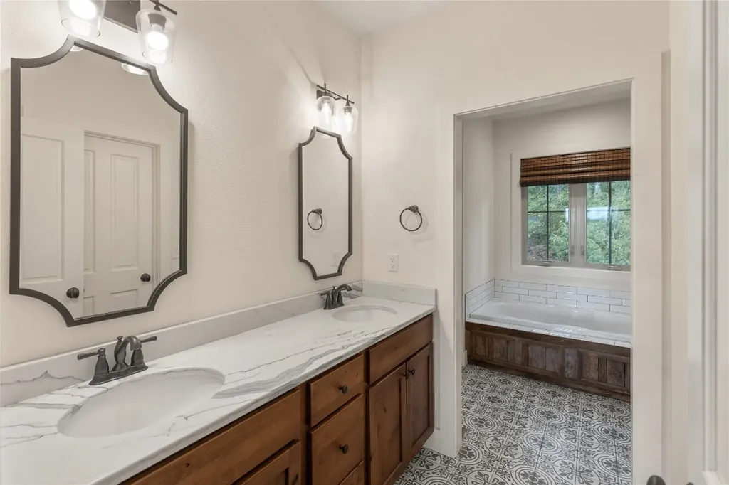 114 Settler's Rest Road Glenville NC 28736