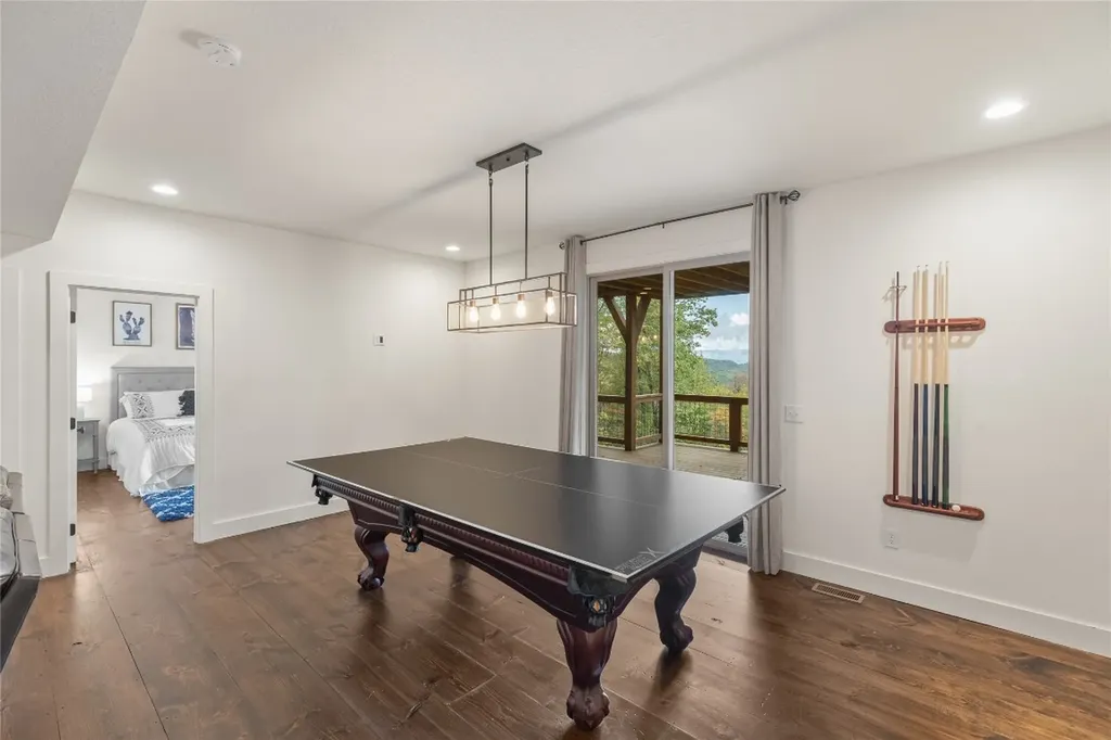 114 Settler's Rest Road Glenville NC 28736