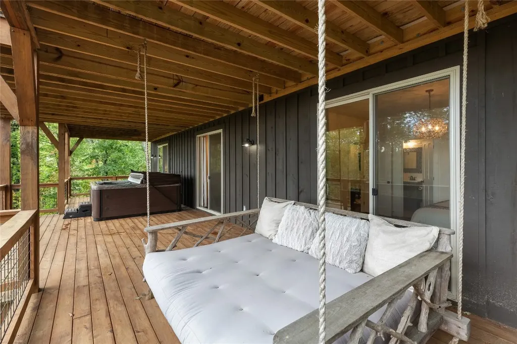 114 Settler's Rest Road Glenville NC 28736