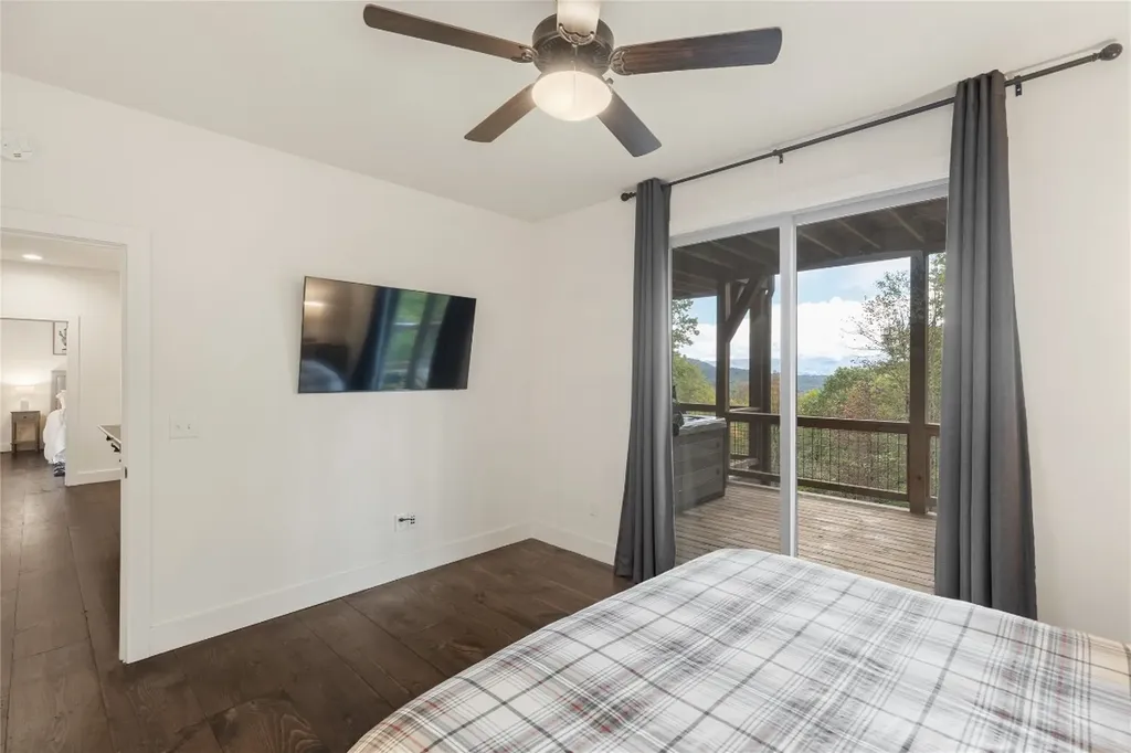 114 Settler's Rest Road Glenville NC 28736